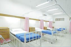 Hospital & Diagnostic Labs